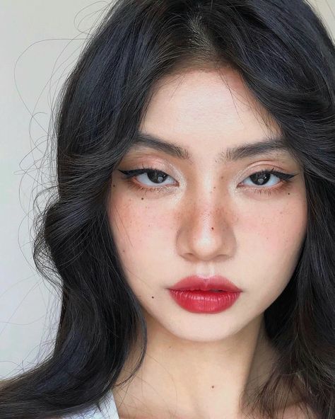 Fat Noses Models, Lipstick Makeup Looks, Korean Makeup Trends, Red Lipstick Makeup Looks, Warm Makeup, Vampy Makeup, Mekap Mata, 20 Makeup, Best Red Lipstick