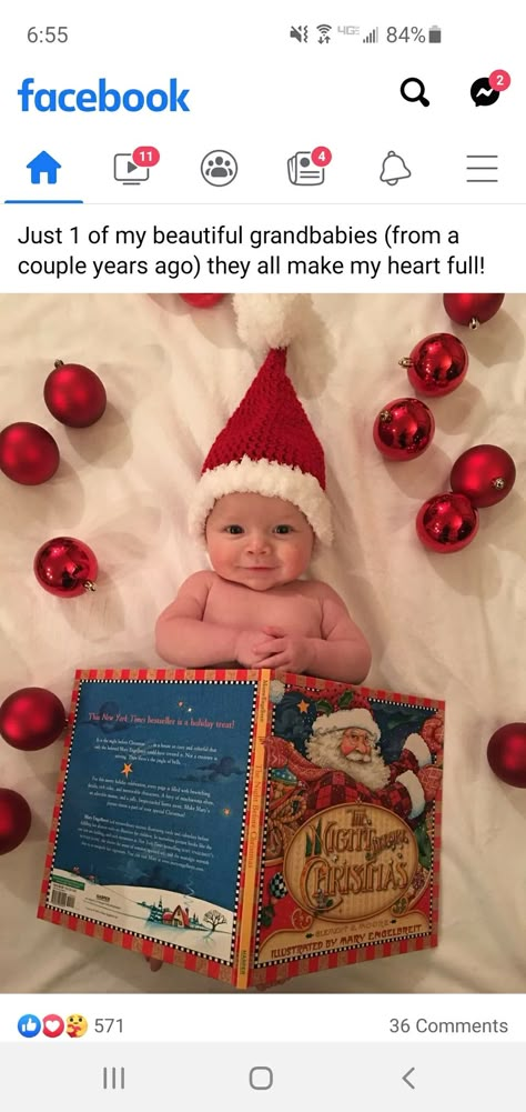 3 Month Old Milestones Pictures Christmas, Easy Christmas Newborn Photos, Christmas With Infant, Christmas Photo Shoot For Baby, One Month Old Baby Pictures Christmas, Baby In A Box Christmas, One Year Christmas Photos, Newborn Photo Christmas, 1 Month Old Baby Pictures November