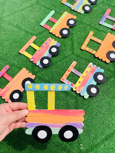 Transportation Art Preschool, Transportation Crafts For Preschoolers, Truck Crafts, Transportation Crafts, Preschool Arts And Crafts, Hand Crafts For Kids, Elementary Art Projects, Creative Activities For Kids, Toddler Learning Activities