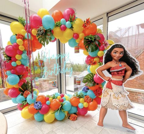 Moana Birthday Party Balloon Garland, Moana Party Ideas Decoration, Moana Birthday Balloon Arch, Moana Decorations Party, Mohana Decoration Party, Moana Birthday Party Theme Decorations, Moana Birthday Balloons, Moana Sweet 16, Moana 3rd Birthday Party Ideas