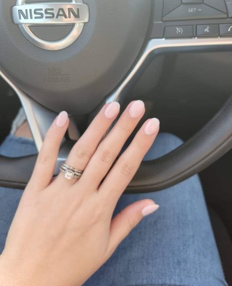 Neutral pink oval shaped nails Oval Shaped Nails, Neutral Nails, Wedding Engagement Photos, Wedding Nails, Spring Nails, Nail Inspo, Hair And Nails, Engagement Photos, Nails