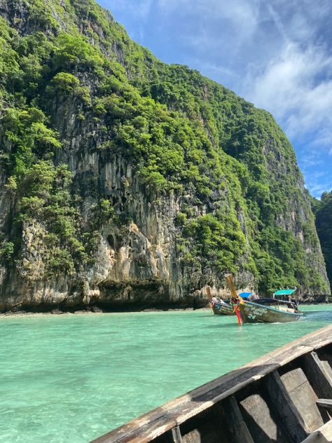 Moana Island, Boat Summer, Phi Phi Island, Mermaid Dreams, Dream Travel Destinations, Paradise Island, Thailand Travel, Moana, Summer Aesthetic