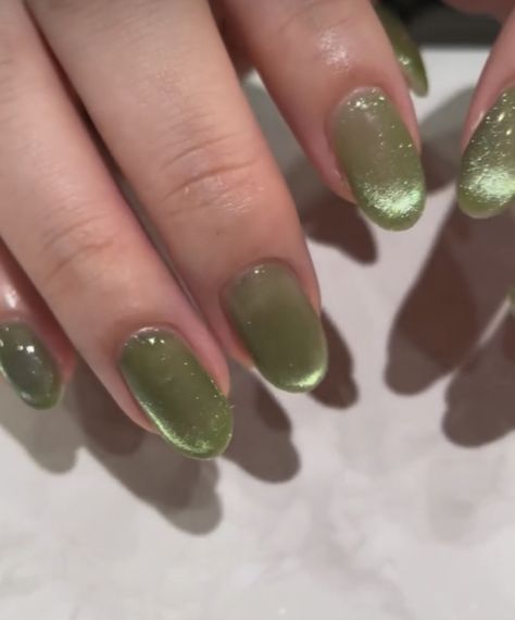 Pear Nails Design, Pea Green Nails, Jade Jelly Nails, Fairy Nails Simple, Simple Green Nails Square, Jade Nails Short, Green Glass Nails, Light Green Round Nails, Natural Green Nails