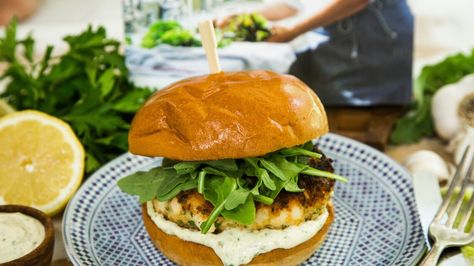 Halibut Burger Recipe, Food Substitutions, How To Cook Asparagus, Food Channel, Burger Recipe, Natural Foods, Delicious Burgers, Cook Chicken Breast, Hallmark Channel