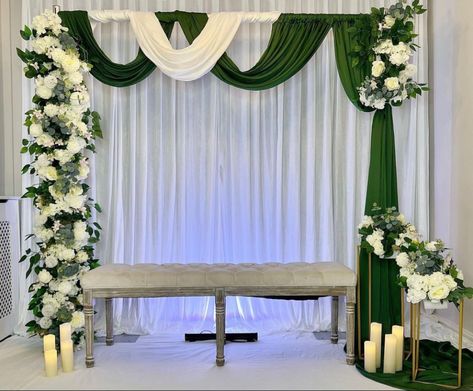 Valentine Backdrop, Home Flower Decor, Greenery Wedding Decor, Sweetheart Table Wedding, Ganpati Decoration Design, Bridal Gallery, Mehndi Decor, Arch Decoration, Wedding Backdrop Decorations