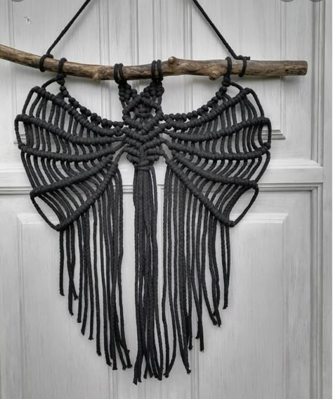 Macrame Bat, Medium Macrame Wall Hanging, Entryway Porch, Macrame Wall Hanging Tutorial, Macrame Plant Hanger Patterns, Macrame Knots Pattern, Macrame Tutorials, Macrame Wall Hanging Diy, Macrame Wall Hanging Patterns