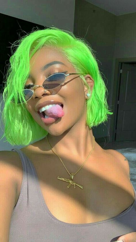 Human Hair Dread Extensions, Prom Hairstyles Black, Green Wigs, Green Dreads, Blond Rose, Neon Green Hair, Curly Hair Drawing, Neon Hair, Chocolate Hair