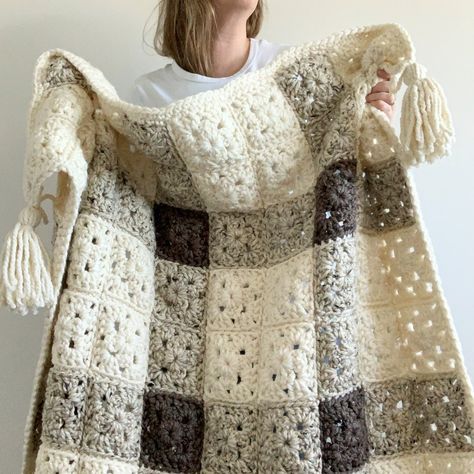 Special Edition Plaid Granny Square Blanket Pattern — NautiKrall Crochet Nautikrall Crochet, Crochet Blanket Ideas, Chunky Yarn Blanket, Plaid Crochet, Crochet Throw Pattern, Chunky Crochet Blanket, Crochet Afghan Patterns Free, Blanket Ideas, Easy Crochet Blanket