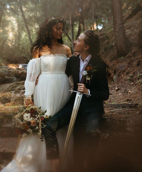 Lesbian Viking Wedding, Eclectic Wedding Photography, Wlw Wedding Dresses, Lesbian Boho Wedding, Lesbian Halloween Wedding, Lesbian Forest Elopement, Queer Forest Wedding, Witchy Lesbian Wedding, Cottage Core Lesbian Wedding