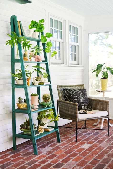 45 DIY Patio Ideas to Inspire Your Outdoor Space Lanai Decorating Ideas Florida, Lanai Decorating, Lanai Ideas, Diy Patio Ideas, Outdoor Furniture Inspiration, Front Porch Makeover, Diy Patio Decor, Porch Makeover, Decorating Advice