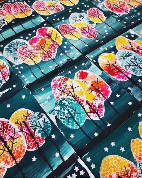 Art teacher collaboration ( elementary + middle + high school art teacher) | Autumn Trees  | Facebook Trees Kindergarten, Kindergarten Fall Art, Art Ideas For Kids, September Art, Kindergarten Art Lessons, Kindergarten Art Projects, October Art, Kids Fall Crafts, Fall Art Projects