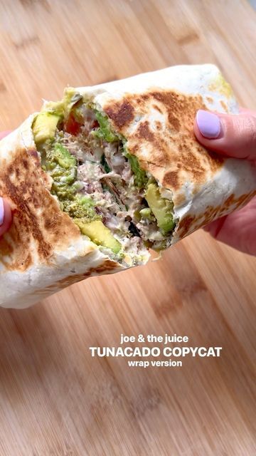 Tuna Avocado Wrap, Avocado Tortilla Wrap, Tuna Tortilla, Tuna Wrap Recipe, Avocado Wrap Recipes, Tuna Wraps Recipes, Tuna Wraps, Tuna And Avocado, Pesto Wrap