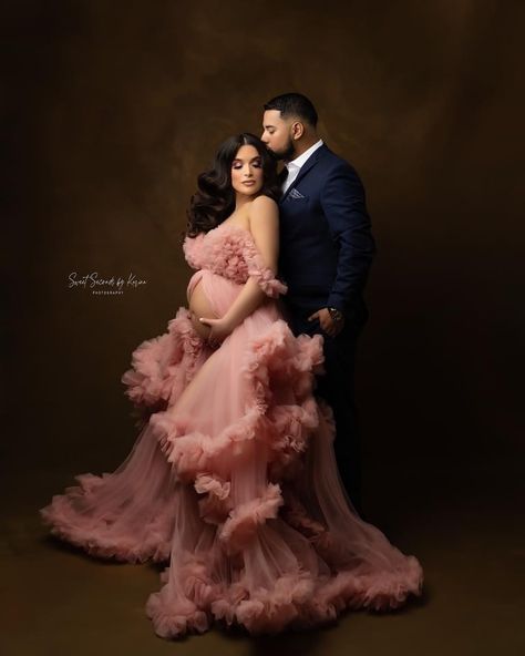 Robe Maternity Photoshoot Couple, Gown Maternity Pictures, Blush Pink Maternity Dress Photoshoot, Elegant Family Maternity Photoshoot, Tulle Maternity Dress Photoshoot Couple, Maternity Photo Shoots Ideas, Maternity Robe Photoshoot Couple, Over The Top Maternity Photos, Studio Maternity Shoot Gown