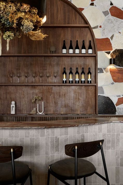 Layered Textures Interior Design, Hospitality Bar Design, Interior Design Commercial Spaces, Restaurant Bar Design Ideas, Commercial Bar Design, Bar Wall Design, Interior Design Bar, Bar Design Ideas, Restaurant Bar Design