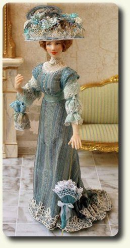 Dollhouse Dresses, Porcelain Dress, Victorian Toys, Twin Dolls, Victorian Dolls, Cooler Look, Doll Costume, Moda Vintage, Dollhouse Dolls