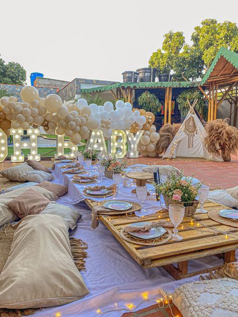 Luxury Picnic Setup, Wedding Rugs, Picnic Business, Picnic Party Decorations, Picnic Park, Birthday Organizer, Sweet Sixteen Birthday Party Ideas, Luxury Picnic, Picnic Birthday Party