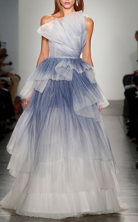 Pleated Tulle Dress, Pleats Fashion, Womens Tulle Skirt, Pamella Roland, Pleated Tulle, Pleated Gown, Tulle Gown, Up Girl, Beautiful Gowns