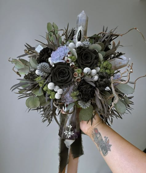 Witch Bouquet Wedding, Celestial Bridal Bouquet, Goth Boutonniere, Occult Wedding, Indian Winter Wedding, Witch Wedding Ideas, Witchy Flowers, Forest Winter Wedding, Wedding Mood Board Ideas