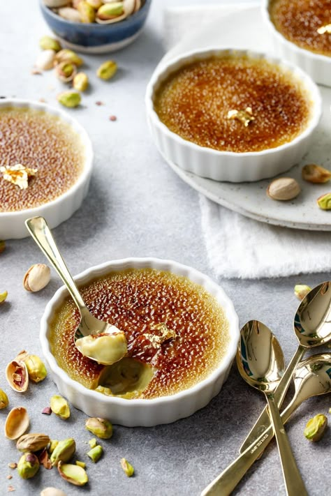 Pistachio Crème Brûlée Recipe كريم بروليه, Crème Brûlée Recipe, Cream Brulee, Baked Custard, Creme Brulee Recipe, Brulee Recipe, Pistachio Butter, Pistachio Cream, Caramelized Sugar