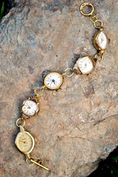 Jewelry Upcycle, Vintage Jewelry Diy, Old Watch, Vintage Jewelry Ideas, Vintage Jewelry Repurposed, Jewelry Repurposed, Watch Ideas, Antique Watch, Vintage Jewelry Crafts