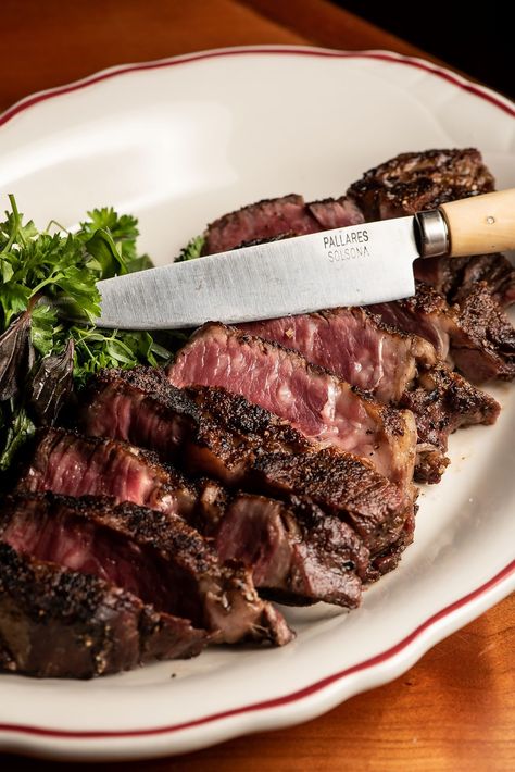 Venice’s New Steakhouse American Beauty Goes Big on Dry-Aged Chops - Eater LA Hard Bread, Tenderloin Roast, Damascus Chef Knives, Steak Knife Set, Grilled Steak, Knife Set Kitchen, Best Chef, Carne Asada, Meat Cuts