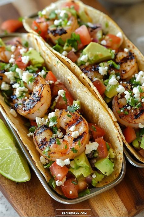 I love these grilled shrimp tacos! They are bursting with fresh flavors and topped with vibrant salsa, creamy avocado, and a squeeze of lime. Perfect for quick weeknight dinners or casual gatherings. Taco Shrimp Lettuce Boats, Seafood Quesadilla, Taco Shrimp, Coconut Shrimp Tacos, Baja Shrimp Tacos, Lettuce Boat, Grilled Shrimp Tacos, Tacos Recipes, Shrimp Taco