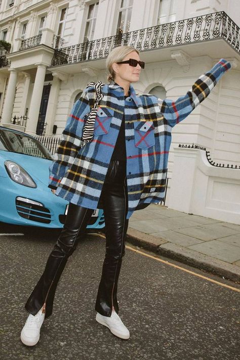 15 Slouchy Fashion Buys That'll Make Outfits Look Expensive | Who What Wear UK Slouchy Outfit, Fashion Me Now, Lucy Williams, Slouchy Style, Checked Jacket, Plaid Coat, Leather Shirt, 가을 패션, Outfits Casuales