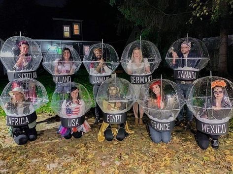 Costume For Groups Of Four, Snowglobe Costume Diy, Group Christmas Costumes For Work, Snow Globe Costume Diy, Snowglobe Costume, Carnaval Costume Group, Snow Globe Costume, Diy Group Costumes, Halloween Costumes Group