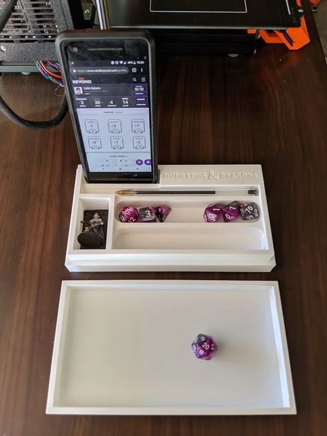 D&D Dice Box and Rolling Tray by Dopp_Creations - Thingiverse D D Dice Boxes, D&d Dice Tray, Dm Organization Dnd, Dnd Organization, Dice Box Diy, Dnd Organizer, Diy Dice Tray, Dungeons And Dragons Diy, Dnd Dice Tray