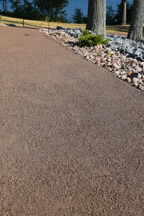 A Crushed Granite Patio or Pathway: Could It Be Right For You? Flagstone And Crushed Granite Patio, Composite Granite Landscape, Crushed Granite Driveway, Crushed Gravel Patio, Crushed Rock Pathway, Crushed Granite Walkway, Crushed Granite Landscape, Crushed Granite Patio, Crushed Stone Patio