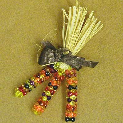 Indian Corn Pin or Magnet Corn Bead, Safety Pin Crafts, November Crafts, Indian Corn, 13 November, Pot Crafts, Easy Fall Crafts, Adornos Halloween, Christmas Clay