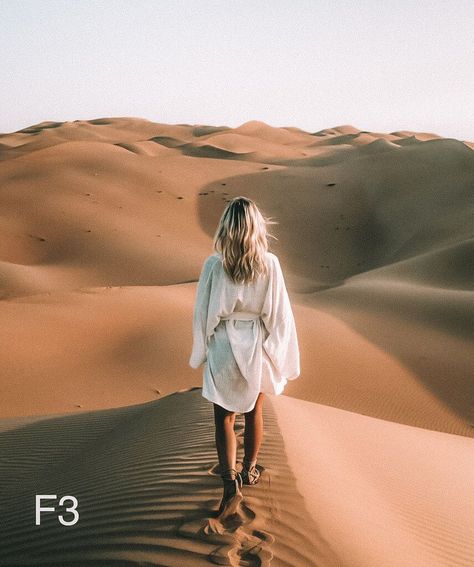 F3 Sahara preset - Mobile presets for Lightroom Desert Photoshoot Ideas, Sand Dunes Photoshoot, Desert Outfit, Dubai Safari, Desert Photoshoot, Desert Safari Dubai, Desert Photography, Jordan Travel, Dubai Desert