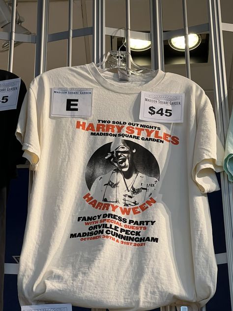 HSD Love On Tour on Twitter: "Harryween merch has been added! (via @oliviahaggie)… " Harry Styles Merch, Harry Styles Update, Harry Styles Tour, Tour Merch, Harry Styles Love On Tour, Madison Square Garden, Special Dresses, Madison Square, Love On Tour