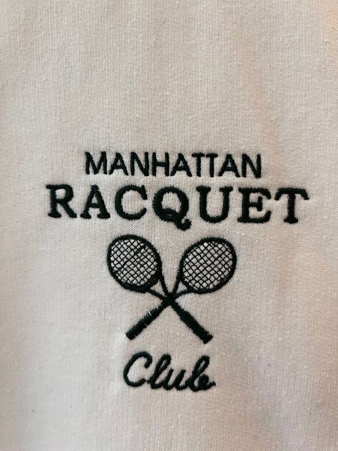 Vintage Tennis Aesthetic, Tennis Club Aesthetic, Typography Combinations, Sportive Girl, Sporty And Rich Aesthetic, Tennis Club Sweatshirt, Tennis Shoot, Aesthetic Tennis, Land Design