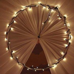 Use a hula hoop and fabric for a DIY canopy. | 16 DIYs You Can Make With Old Toys Because Growing Up Is Overrated Bed Canopy With Lights, Girls Bed Canopy, Frozen Bedroom, Frozen Room, Canopy Bed Diy, Kura Bed, Kids Canopy, Backyard Canopy, Diy Canopy