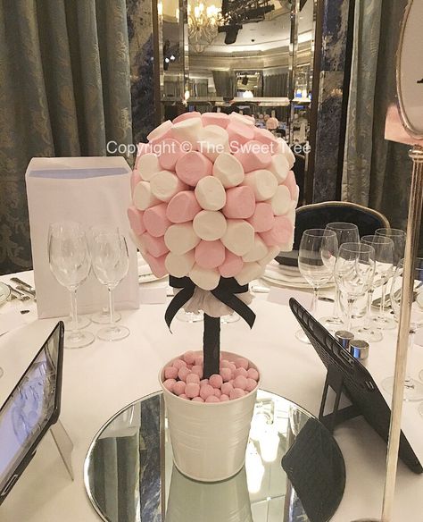 Marshmallows black and white themed sweet candy tree table centrepiece Oscar Party Decorations, Oscars Party Ideas, Edible Decorations, Candy Tree, Sweet Trees, Tree Table, Table Centrepiece, Oscar Party, Sweet Candy