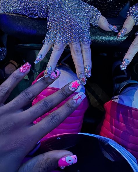 @peachpaloma en Tumblr Chappell Roan, Walk Of Fame, Nails Inspiration, Nail Art, In This Moment, Tumblr, Nails, Pink, Nail Arts