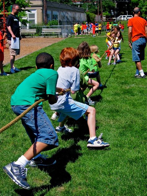 loved elementary school field day activities Fun Day Activities, Christmas Activities For Adults, Team Building Activities For Adults, Sports Day Activities, Field Day Activities, Olympic Games For Kids, Field Day Games, Fun Team Building Activities, Sport Videos