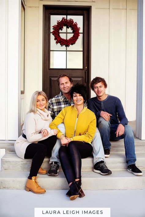 Family Photo Poses Stairs, Family Portraits On Stairs, Family Pictures On Stairs Poses, Porch Christmas Photoshoot, Family Pictures On Porch, Front Porch Family Pictures Photo Ideas, Four Adults Photo Ideas, Front Porch Family Photoshoot, Family Pictures On Steps