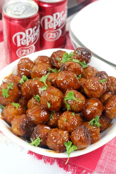 Dr Pepper Meatballs, Dr Pepper Bbq Sauce, Perfect Meatballs, Banana Bread Cookies, Bread Cookies, Meatball Recipes Easy, Tasty Meatballs, Crock Pot Meatballs, Meatballs Easy