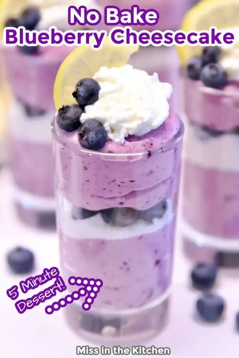 Dessert With Blueberries, Blueberry Cheesecake Recipe, No Bake Blueberry Cheesecake, Cheesecake Trifle, Dessert Cups Recipes, Cheesecake Parfaits, Canned Blueberries, Mini Dessert Cups, Cheesecake Cups