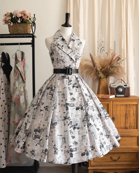 🛍️Retro fashion Elegant Lolita dress in 7 versions. 👉Search ‘CGFW-133’ on devilinspired.com #devilinspired #elegantdress #eglcommunity #classicdress #lolitacoord #lolitafashionstyle #retrofashion Iconic Audrey Hepburn, Audrey Hepburn Style Outfits, Newspaper Print Dress, Printed Dress Outfit, Newspaper Fashion, Newspaper Dress, Blazer Collar, 1950s Fashion Dresses, 1950s Retro