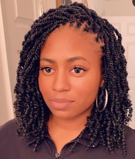 Ceres Braids Styles, Bob Spring Twist Braids, Spring Twist Bob Hairstyles, Bob Length Spring Twist, Short Crochet Twist Hairstyles, Ceres Hairstyles For Black Women, Shoulder Length Twists For Black Women, Spring Twist Braids Short, Nubian Twist Hairstyles