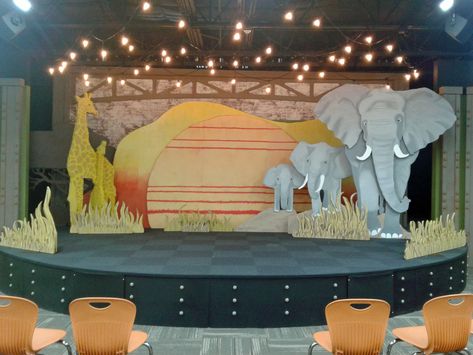 Lion King Stage Props, Lion King Play Props, Lion King Set Design, Lion King Jr Set Design, Lion King Theatre, Safari Vbs, Lion King Play, Lion King Show, Zoo Decor