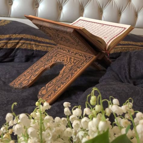 Islamic Mood Board, Healing The Soul, Islamic Photography, Islam Aesthetic, Books Study, Pile Of Books, Islamic Books, Islamic Quotes Wallpaper, Cute Couple Images