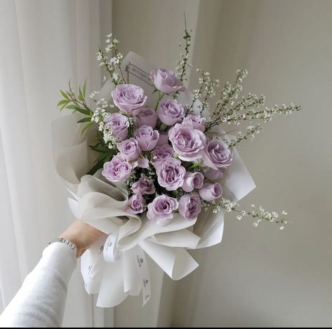 Light Purple Bouquet, Light Purple Wedding Flowers, Lavender Rose Bouquet, Purple Rose Bouquet, Light Purple Wedding, Purple Flower Arrangements, Purple Flower Bouquet, Lilac Bouquet, White Flower Bouquet