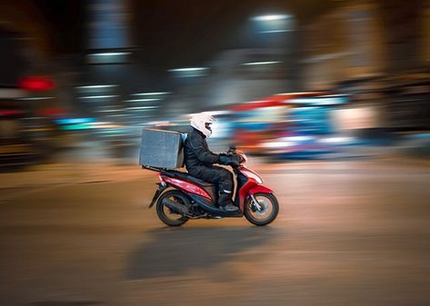 Unlocking the Last Mile: Discover Why It's Crucial for Seamless Delivery Bike Courier, Food Delivery Business, Bizarre Foods, Food Delivery App, Delivery Bag, Delivery Driver, Order Food Online, Delivery App, Bag Mockup