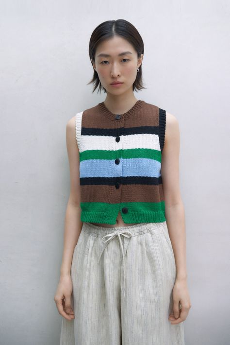 Striped Vest, Knitted Waistcoat, Knit Waistcoat, Waistcoat Designs, Maxi Pants, Woman Vest, Striped Vests, Knit Vest, Striped Linen