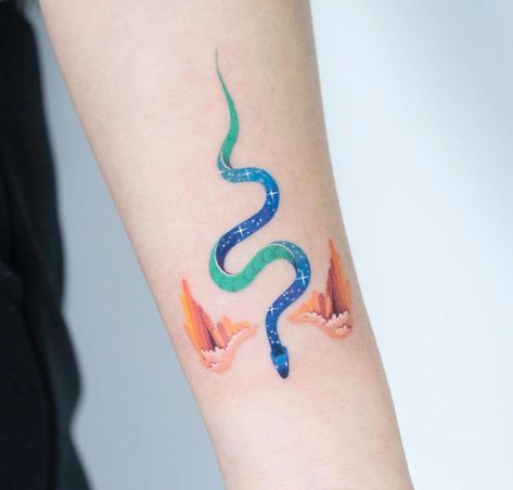 Korean Artist Tattoos Snakes Like No Other Tattoo Snake, Kunst Tattoos, Wing Tattoo Designs, Muster Tattoos, Celtic Tattoos, Tattoo Feminina, Wings Tattoo, Snake Tattoo, Pattern Tattoo