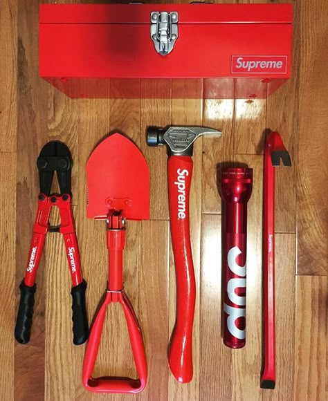 Supreme Tools Supreme Merch, Supreme Furniture, Supreme Clothing, Hypebeast Room, Hypebeast Fashion, Costume Bags, Supreme Accessories, Adobe Illustrator Graphic Design, Electronics Basics